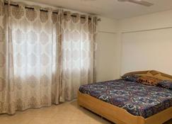 One Bedroom Cozy Apartment- Knust & Free Parking - Kumasi - Habitación