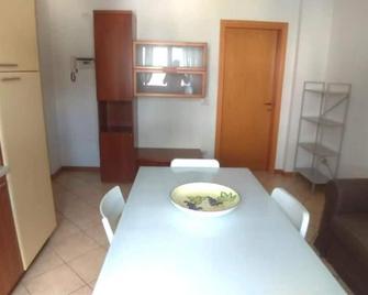 Cleo camelia - Falconara Marittima - Comedor