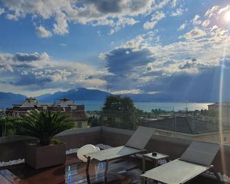 Hotel Desenzano - Desenzano del Garda - Balkon