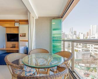 BR08 Quarto e Sala a 220m Praia Farol da Barra - Salvador da Bahia - Balkon