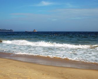 Linghai Apartment Hostel - 深圳 - 海灘