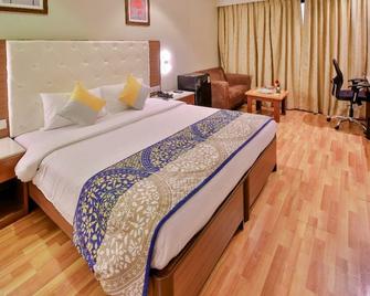 The Caliph Hotel, Mumbai Near Powai Lake - מומבאי - חדר שינה