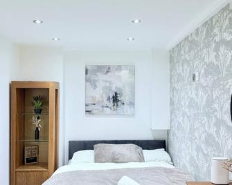 Cozy bungalow near Peak District - Stockport - Bedroom