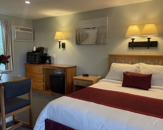 The Cutty Sark - Dennis Port - Bedroom