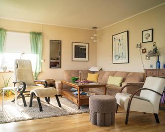 Boukersen Heim - Tromso - Oturma odası