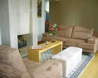 Santa Barbara dos Mineiros - Hotel Rural - Lousal - Living room