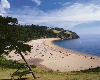 Capri Guest House - Torquay - Beach