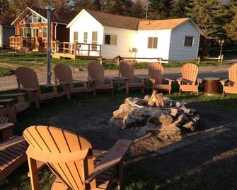 Merland Park Cottages - Picton - Patio