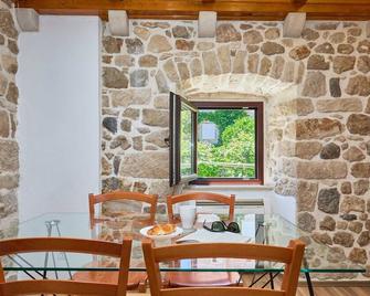 Hedera Estate, Hedera A20 - Dubrovnik - Sală de mese