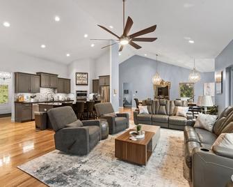 Innsbrook Luxe Escape - 5 bedrooms - Wright City - Sala de estar
