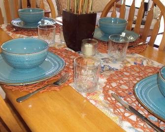 Peaceful, beautiful 2-Floor Apt - Hodges Bay - Essbereich