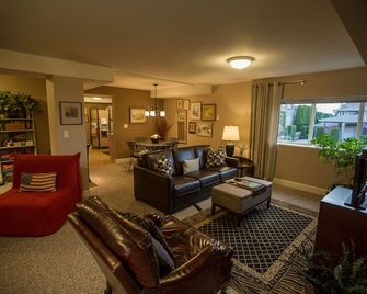 Quiet 1200 Sq Ft View Apartment, Near Beach - Seattle - Soggiorno