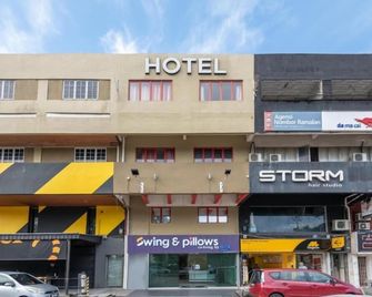 Swing & Pillows - Pj Ss2 - Petaling Jaya - Edificio