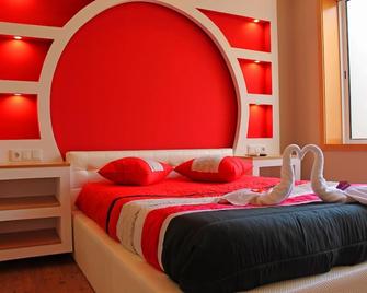 Residencial Monte Carlo - Porto - Quarto