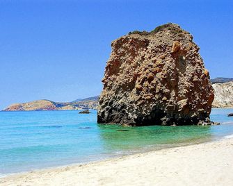 Aeolis Hotel - Adamantas - Beach