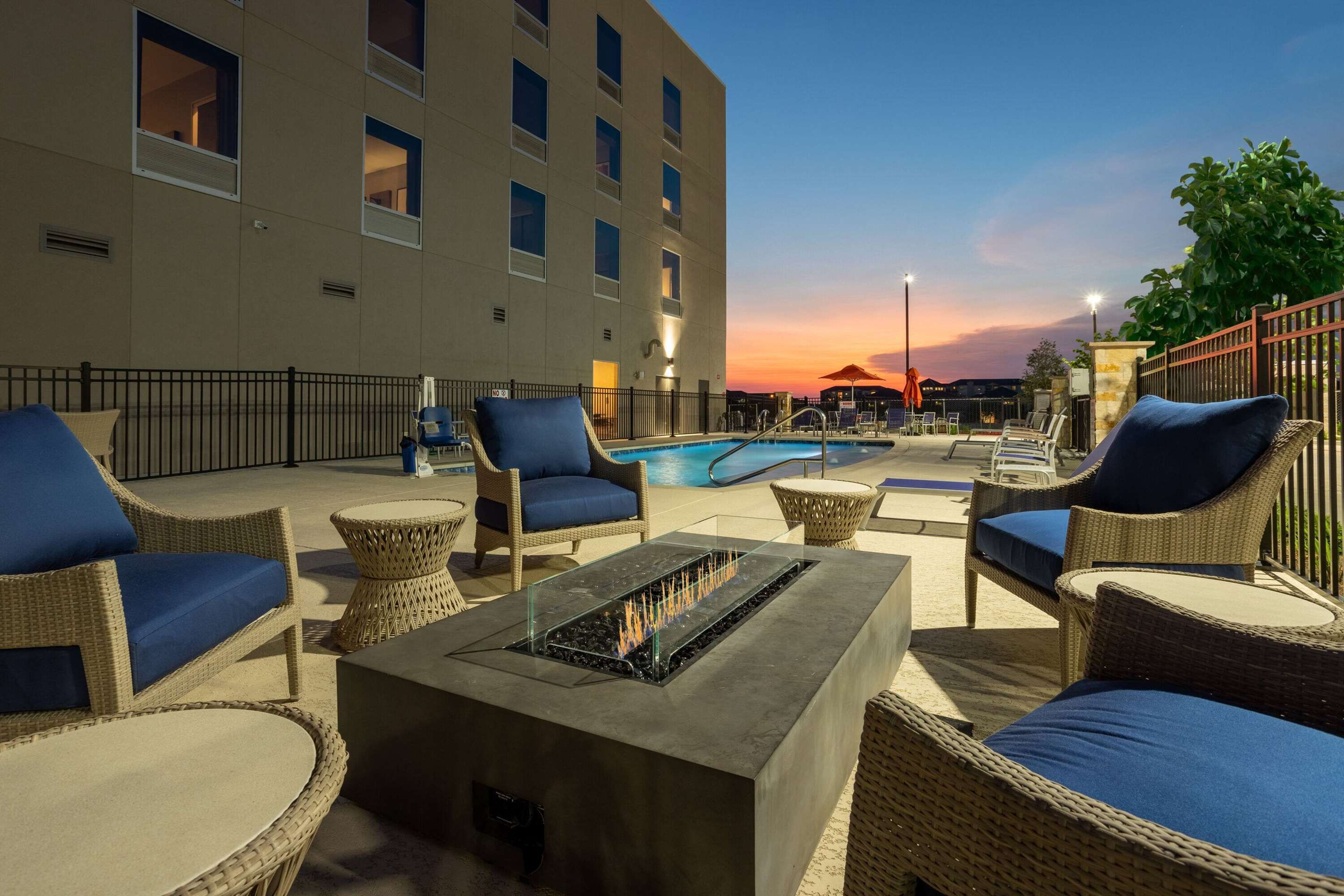 Hawthorn Extended Stay by Wyndham Pflugerville - Pflugerville - Bazén