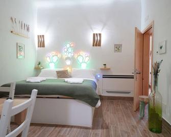 B&B Le Stanze di Nonna Cecè - Pulsano - Habitación