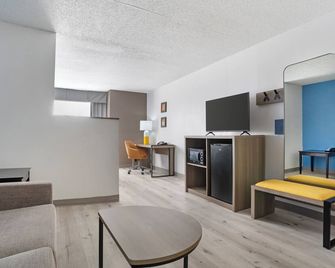 Comfort Inn & Suites Crystal Inn Sportsplex - Gulfport - Σαλόνι