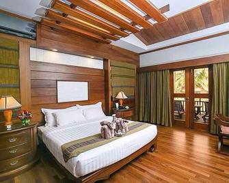 Sunny Paradise Resort - Nat-hmaw - Habitación