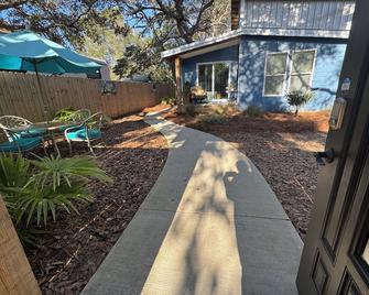 Niceville Fl Charming 2-Bedroom House With Wifi, Ac Outdoor Kitchen And Lr - Niceville - Patio