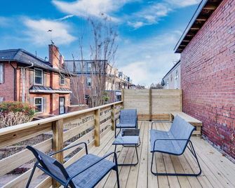 Charming 5 Bedroom Fully Renovated Historic Home - Reading - Balkon