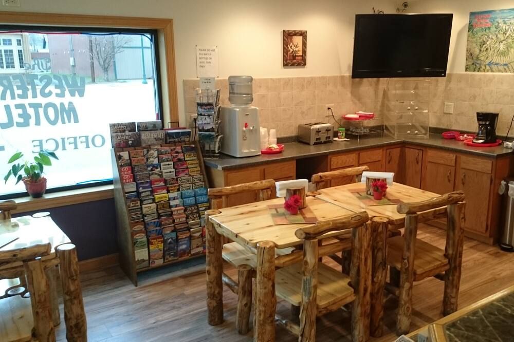 Western Motel - Gunnison - Buffet