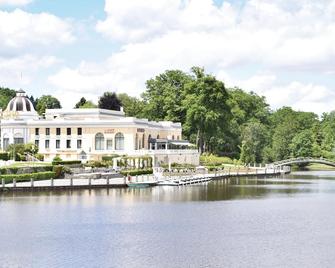 Beautiful Home In Bagnoles De Lorne - Bagnoles-de-l'Orne-Normandie - Edificio