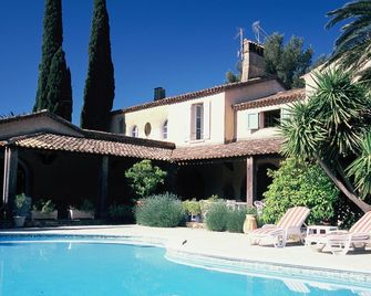 Chateau Maravenne - La Londe-les-Maures - Zwembad