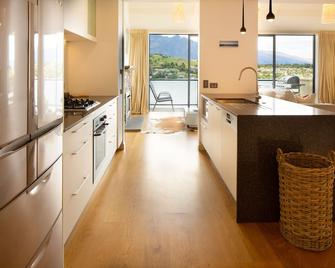 Villa Del Lago - Queenstown - Kitchen