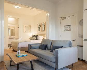 Modern 1-Bed Studio near Tramsheds - Sydney