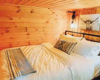 Romantic Catskill Getaway | HotTub w/Mountain View - Prattsville - Habitación