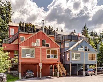 Creekside Insbrook New - Whistler - Gebouw