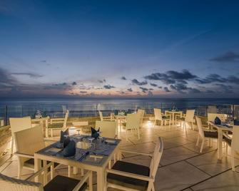 Hotel Ocean Grand at Hulhumale - Malé - Balcony