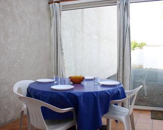 Villa Saint-Pierre-D'oléron-La Cotinière, 2 Bedrooms, 4 Persons - La Cotinière - Restaurant