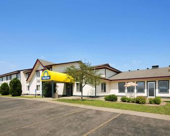 Days Inn by Wyndham Hinckley - Hinckley - Edificio