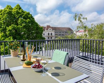 Est Residence Schoenbrunn Vienna - Contactless Check-In - Viena - Balcón