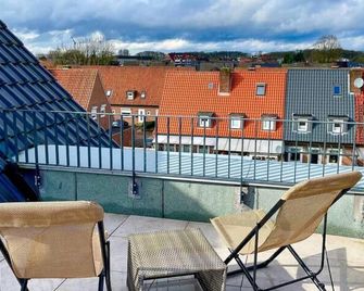 Ahaus: Stadtoase mit Terrasse & privater Garage - Ahaus - Balkon