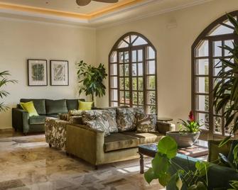 La Signora Hotel - Lourdata