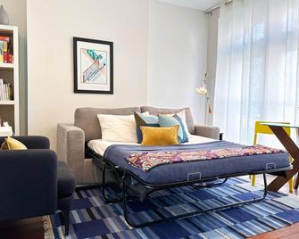 Stunning 1BR Apt. In Historic Row Home w/ Parking - Baltimore