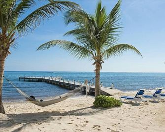 Summer Discounted! Beachfront Oasis/Steps To Beach/Beautiful Views! - East End - Strand