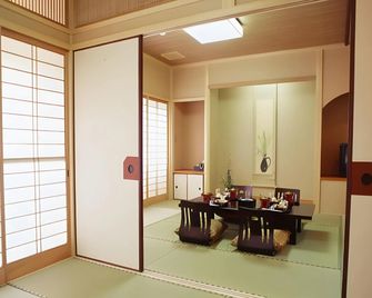 Hitomaru Kadan - Akashi - Dining room