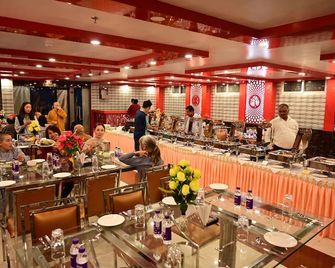 Hotel Gm International - Bodh Gaya - מסעדה