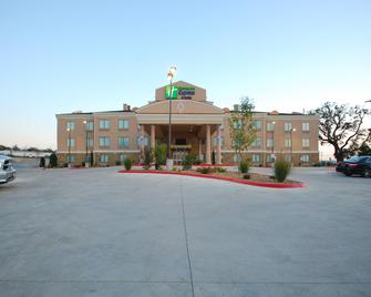 Holiday Inn Express & Suites Gonzales - Gonzales - Building