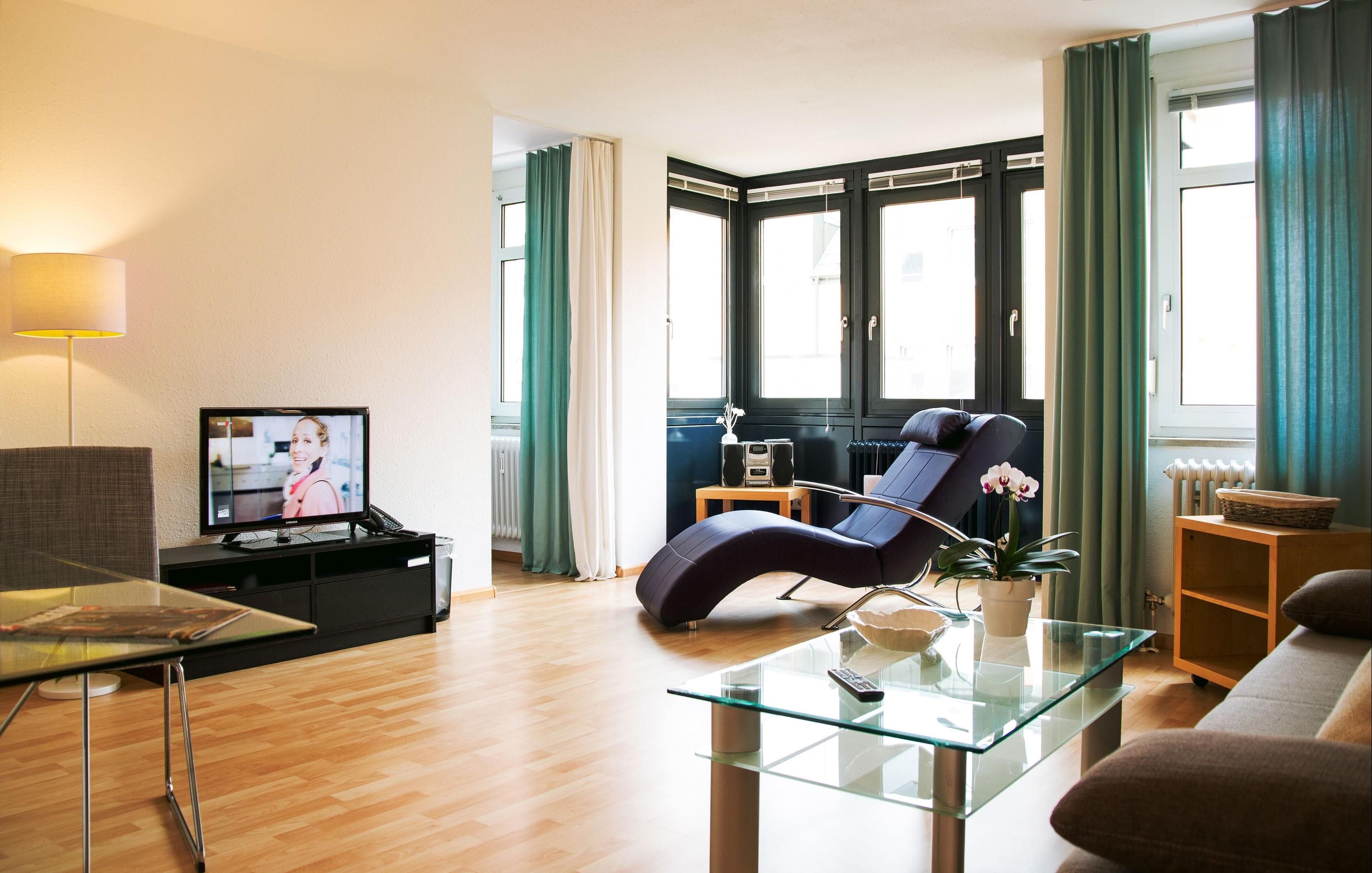 Stadt-Hotel LÖrrach - Lörrach - Obývací pokoj