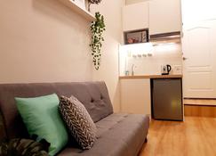 Heritage Loft Studio 2 @ Town (Washer & Kitchen) - Penang - Living room