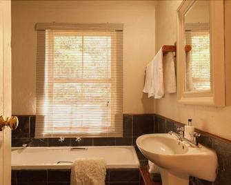 Pleasant Places By Sanaandi - Lidgetton - Badkamer