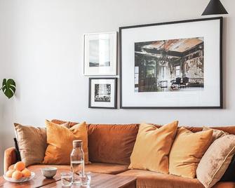 Unique Cozy Apartment in Stockholm - Estocolmo - Sala de estar