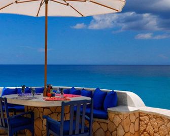 The Caves - נגריל - מסעדה