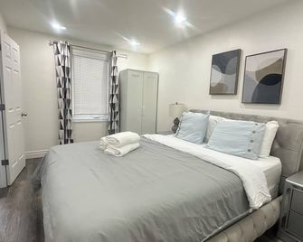 Cozy house great location - Niagara Falls - Chambre