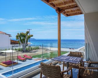 Amyntas Seafront Hotel - Néos Marmarás - Balkon